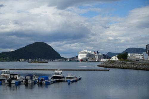 DSC01355.JPG compressed